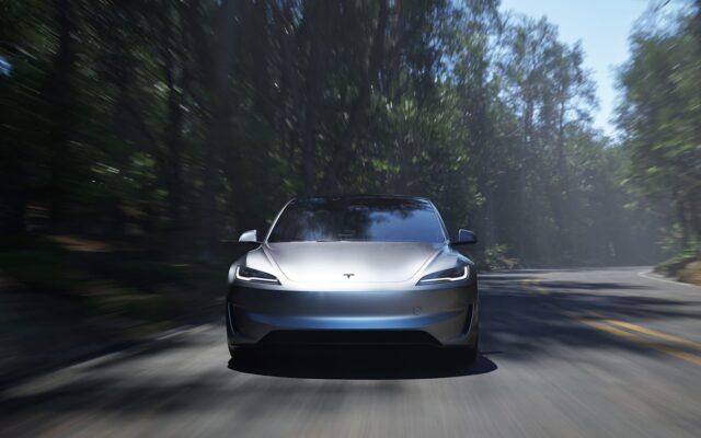 Az NHTSA elutasította a Tesla ajtókioldó hibavizsgálatát – de új biztonsági szabályokat ír elő az egész iparágnak