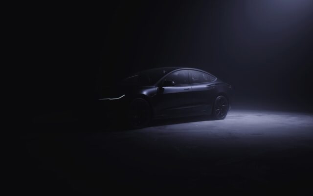 FSD v14 Lite: 14 hónap után kap új önvezetést a régi HW3-as Tesla