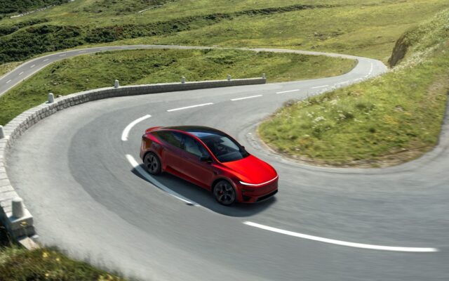 Különleges felvételrögzítő felületet kaptak a Tesla robotaxi-biztonsági operátorai