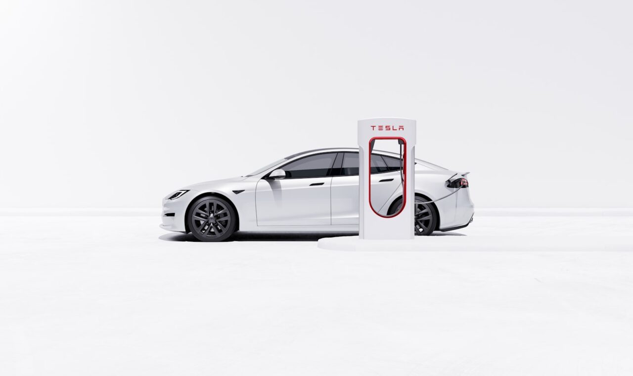Téves Supercharger-díjakat térít vissza a Tesla egyes kanadai állomásokon