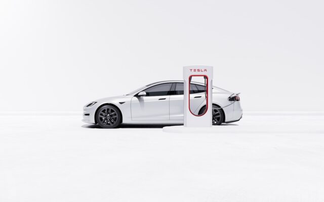 Téves Supercharger-díjakat térít vissza a Tesla egyes kanadai állomásokon