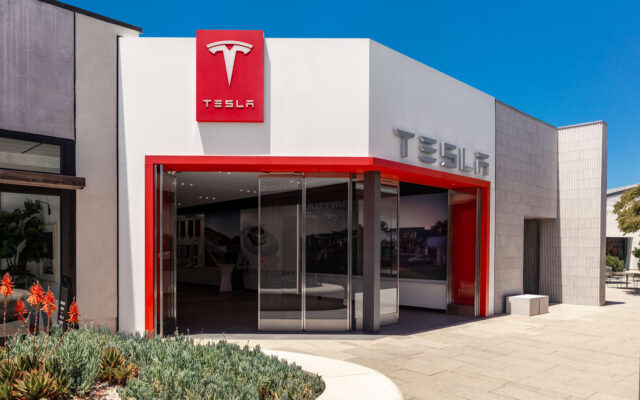 Tesla gyerek-balanszkerékpár: 225 dolláros kiegészítő a legkisebb rajongóknak