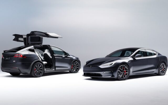 Tesla nyílt forráskódra adja a Model S és X terveit