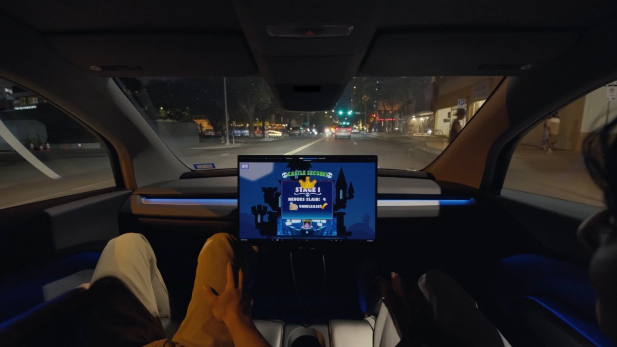 Tesla Cybercab: Xbox és PlayStation a fedélzeten?