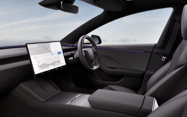 Tesla Model 3: fekete mennyezet és Zen Grey belső
