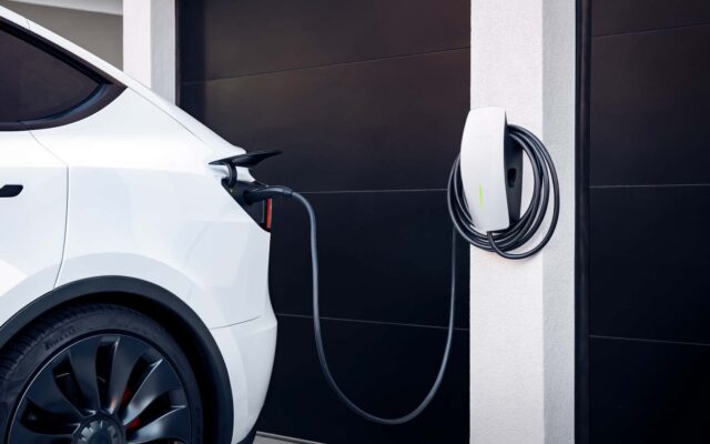 Tesla Model 3 és Y: otthoni áramforrás áramszünetkor