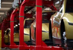 Tesla Cybercab: az NHTSA vizsgálata és az új határidő