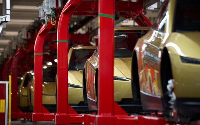 Tesla Cybercab: az NHTSA vizsgálata és az új határidő
