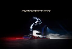 Tesla Roadster: repül, 0,81 s alatt gyorsul 100 km/h-ra