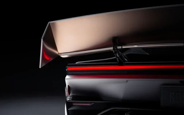 Tesla Roadster ventilátor: így tapad fejjel lefelé is