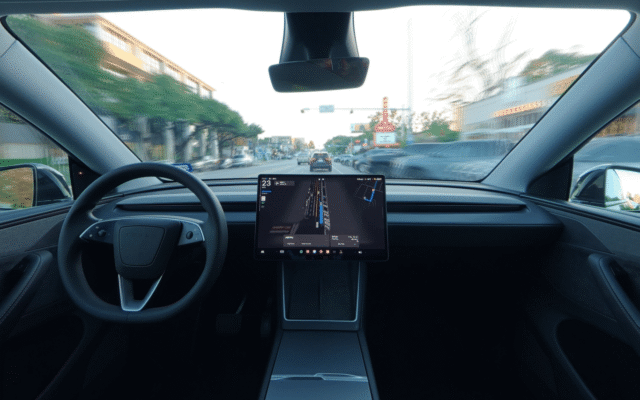 Tesla FSD és Autopilot: HW3 és AI4 különbségei 2026-ban